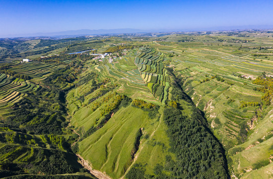 高山乡村