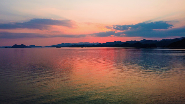 千岛湖的夕阳