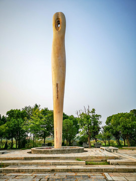 广富林文化遗址公园艺术雕塑
