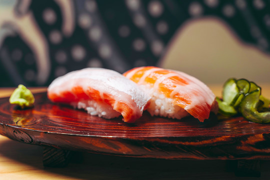 刺身寿司鱼子酱日料