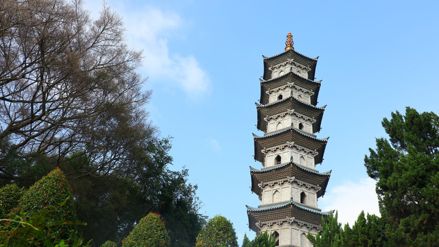 南峰塔深圳景点