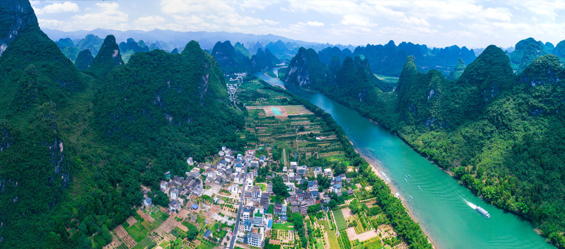 桂林山水漓江精华段全景