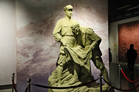 红军战士雕塑
