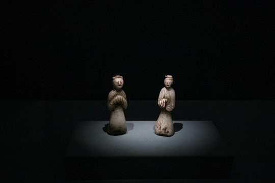 玉俑