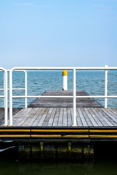 上海浦东滴水湖景观