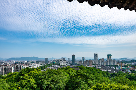 浙江绍兴文笔塔上看绍兴城市风光