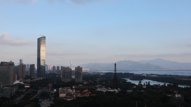 深圳华侨城大厦红树湾风光