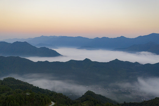 高山远景尧山云海