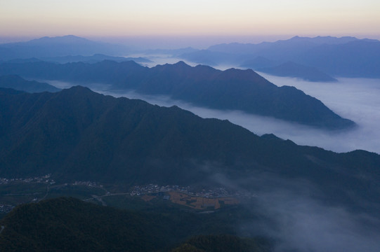 高山远景尧山云海