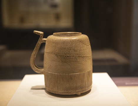 战国原始瓷杯形器