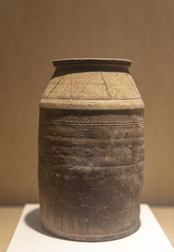 西汉原始瓷水井