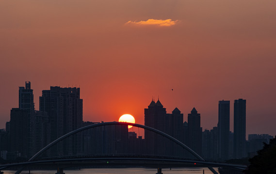 夕照海心桥