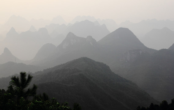 尧山水墨