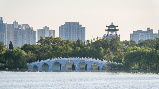 天津水上公园秋景