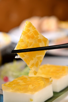 椰香芒果糕