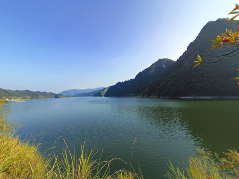 青山绿水新安江