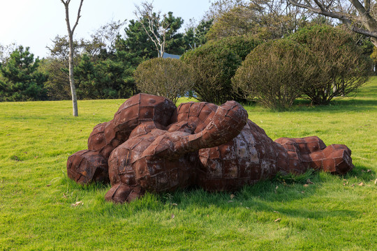 青岛雕塑园摔跤运动雕塑