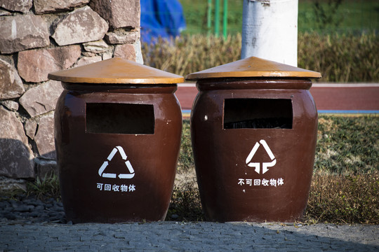 郫县豆瓣博物馆分类垃圾箱