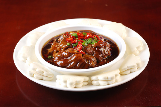 霸王肘子带饼