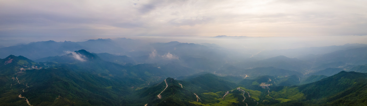 湖北黄冈罗田大别山薄刀锋风景区