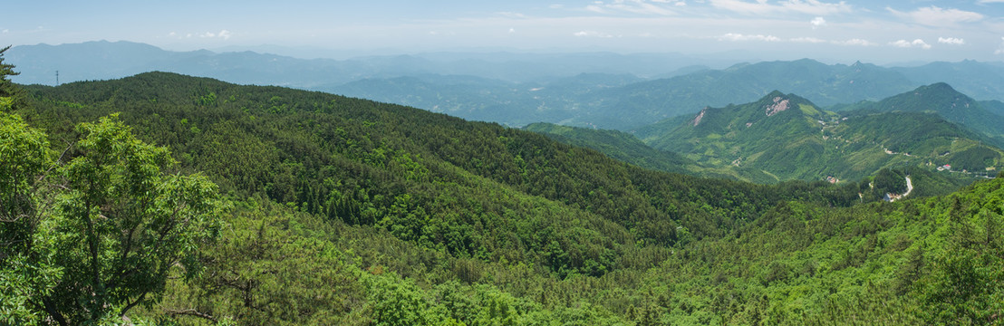 湖北黄冈罗田大别山薄刀锋风景区