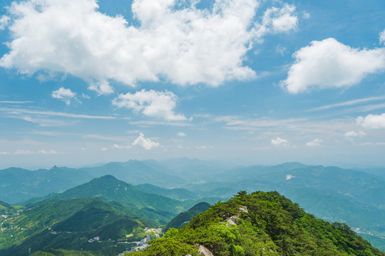 湖北黄冈罗田大别山薄刀锋风景区