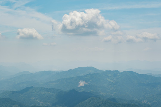 湖北黄冈罗田大别山薄刀锋风景区