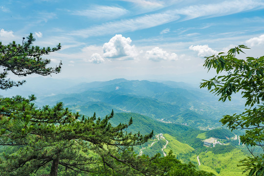 湖北黄冈罗田大别山薄刀锋风景区
