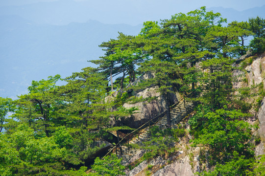 湖北黄冈罗田大别山薄刀锋风景区