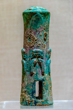 宁夏博物馆战国兽面纹铜轴头饰