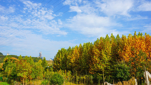 溪城秋天美景