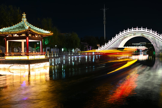 开封清明上河园七盛角水系夜景