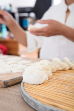 中国节日标志的食品饺子的制作