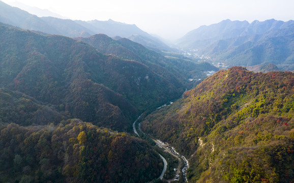 秦岭山秋景