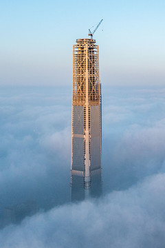 云海中的天津117大厦
