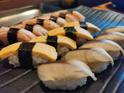 日本鱼生寿司