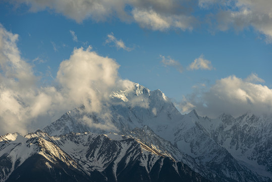 梅里雪山