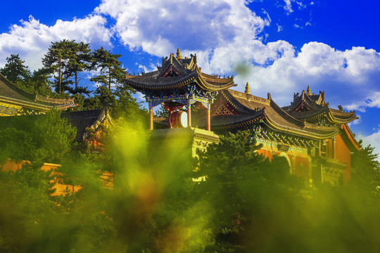 山西太原栖霞峰禅寺风光