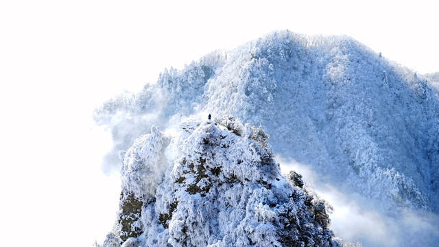 十堰武当山雪景