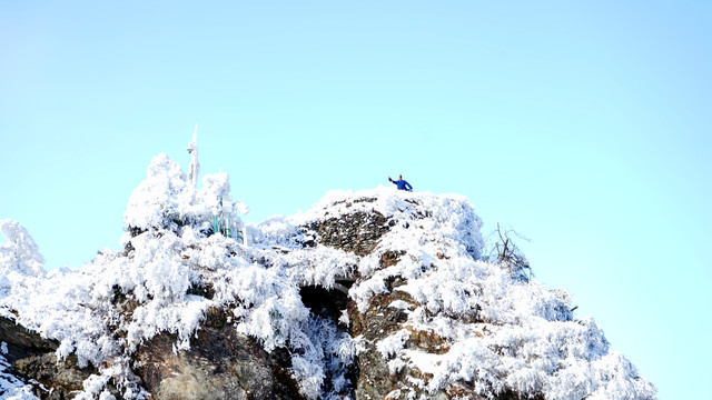 十堰武当山雪景