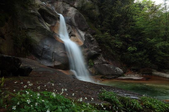 南江光雾山九角山瀑布