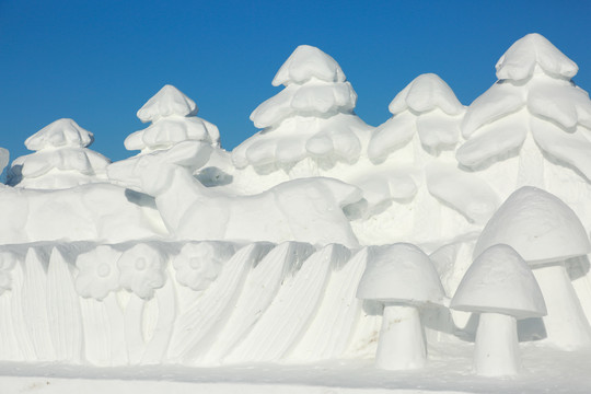 森林蘑菇雪雕