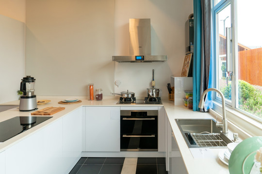 现代装修风格开放式厨房