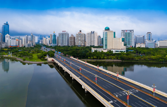 南宁市南湖大桥