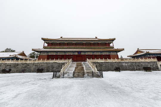 北京故宫弘义阁雪后风光