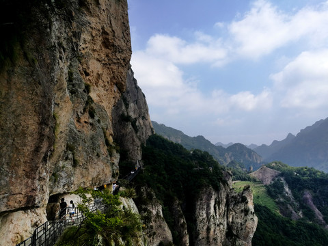 峭壁栈道