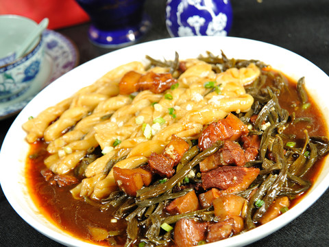 干豆角烧肉粘卷子