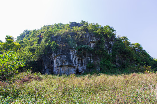 桂平市罗丛岩奇石风光