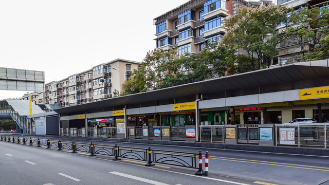 城市快速公交车站BRT