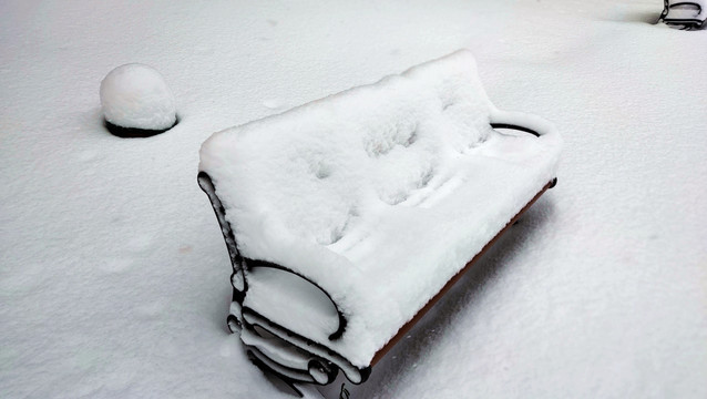 雪中座椅